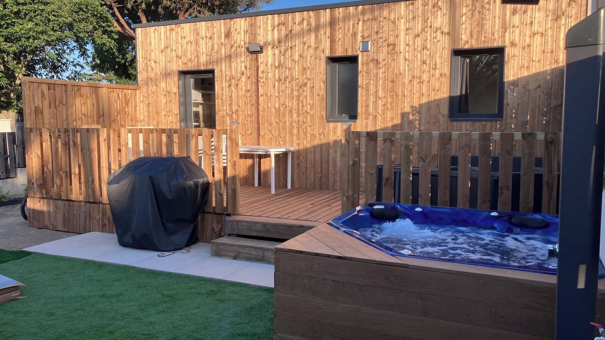 Olonne-sur-Mer House | Le refuge Sablais" vacation home with air conditioning and jacuzzi