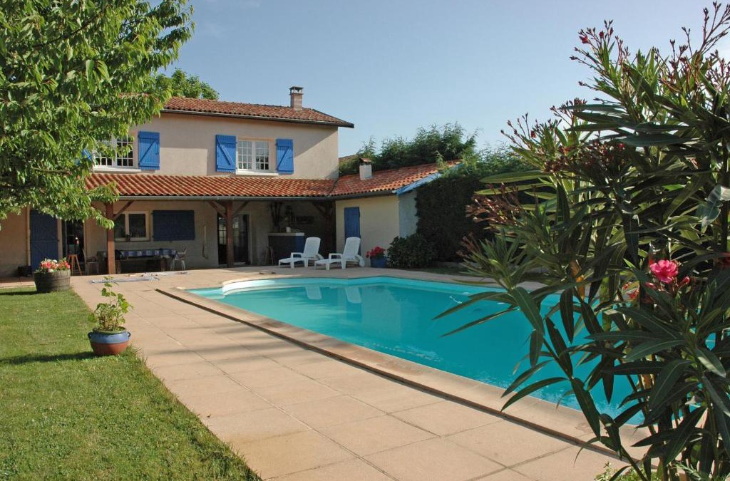 Civrieux Bed & Breakfast | Le Relais Du Grand Logis