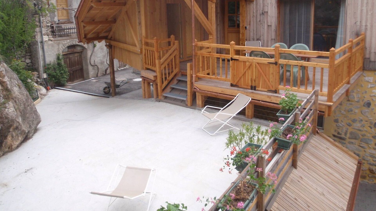 Saint-Crepin Apartment | Le Relax - Private duplex up to 5/6 people
