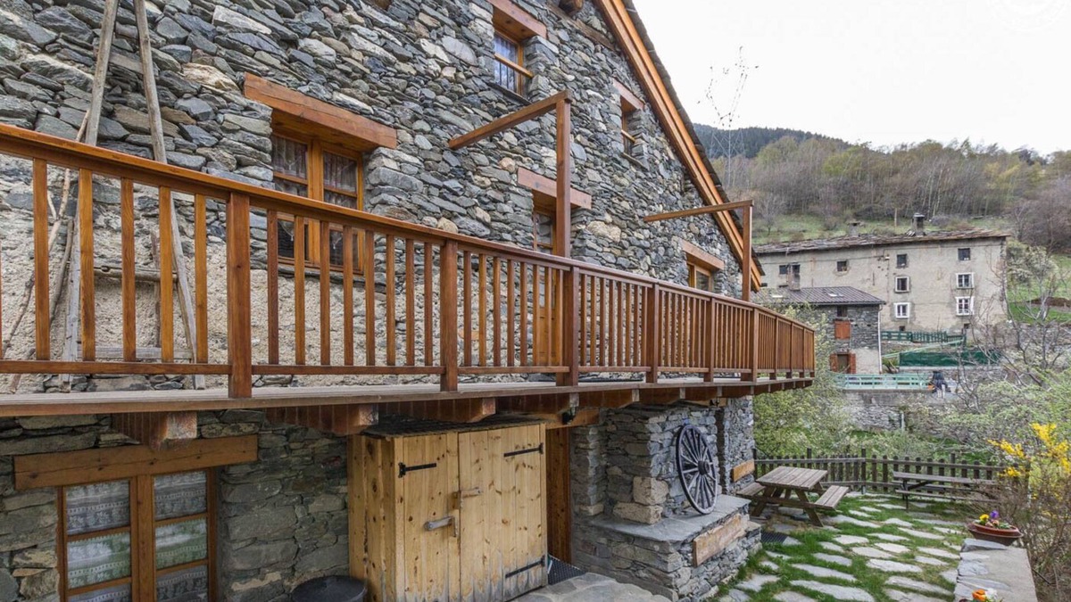 Saint-Andre House | LE Rocher Renod - St-andre
