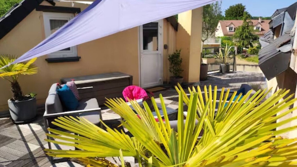 Luisant Apartment | "Le Rooftop de la fontaine", in a quiet, green setting