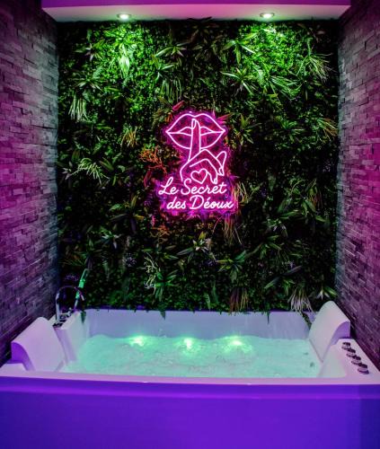 Forcalqueiret House | Le secret des déoux love room
