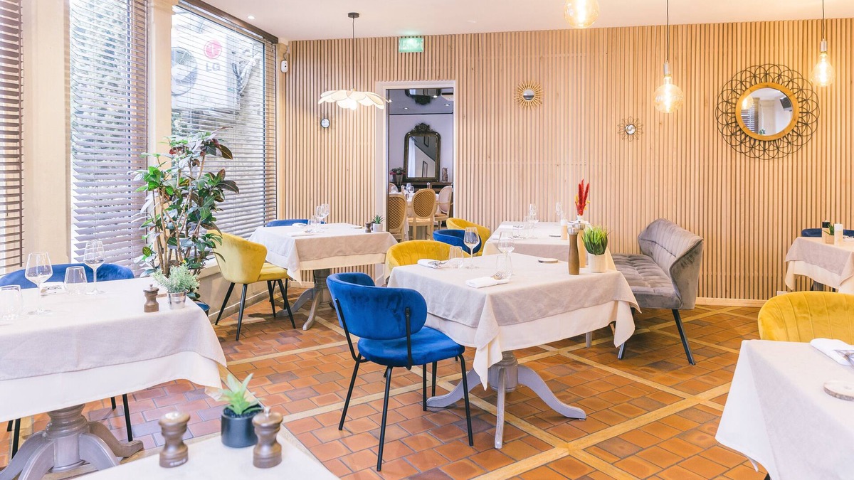 Montigny-la-Resle Hotel | Le Soleil D'or