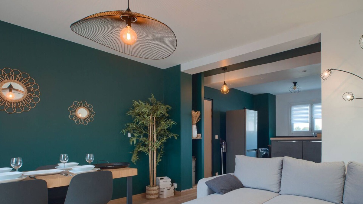 Laval Apartment | Le Solférino - Balcon - Parking - Wifi