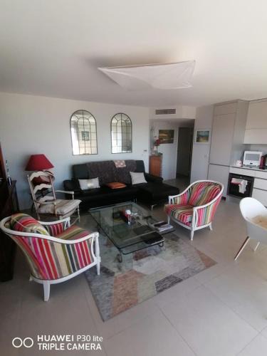 Antibes Old Town Apartment | Le Syracuse