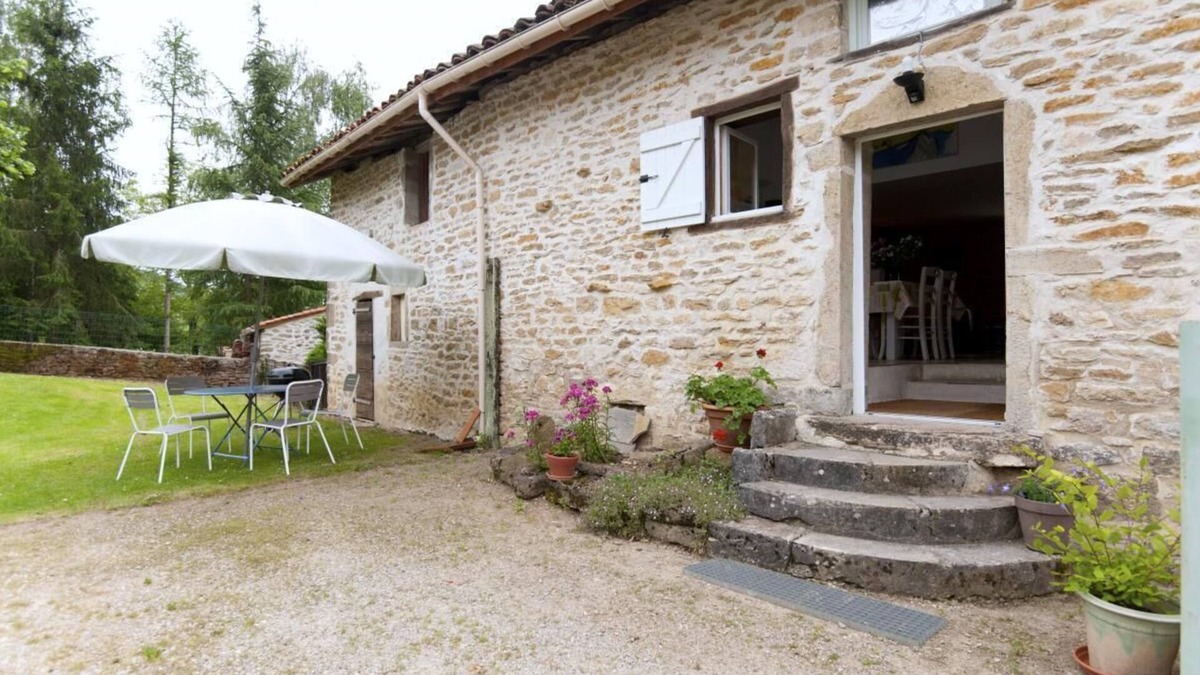 Courmangoux House | Le Tilleul - Courmangoux