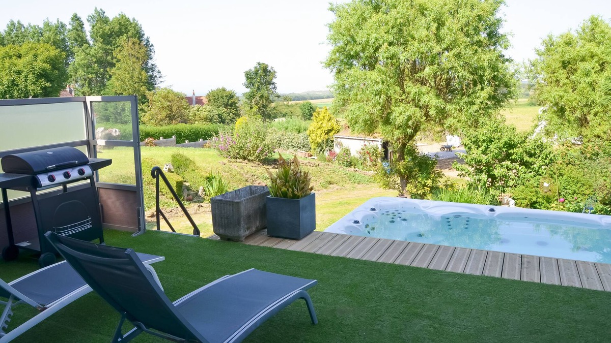 Tardinghen House | Le Toit Penché