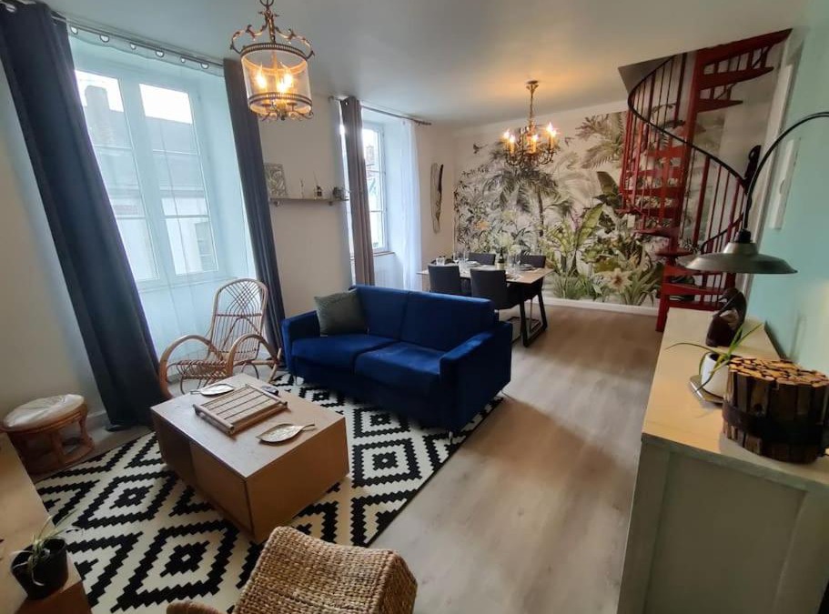 Vitre Apartment | Le TROPICA Appartement 2 chambres, plein Sud centre ville de VITRÉ