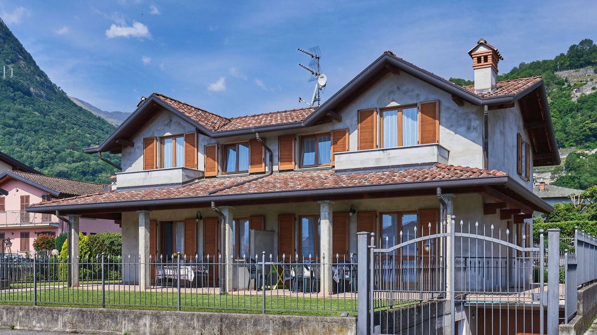 Dongo House | Le Villette by Interhome