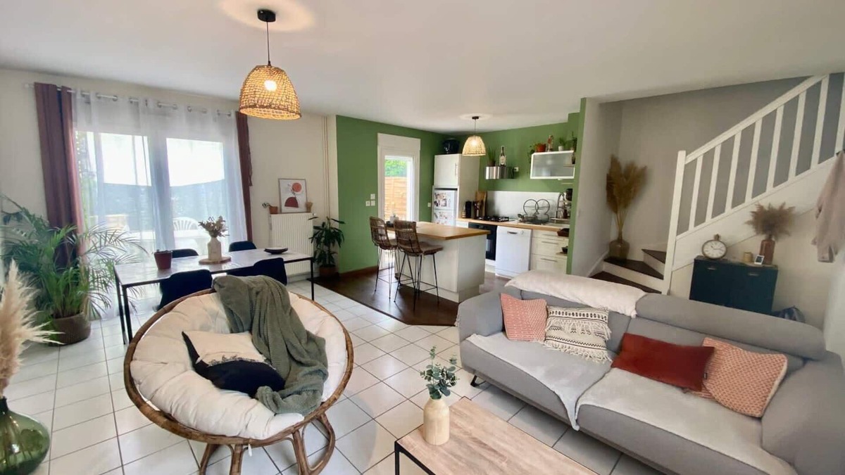 Poitiers House | Le Voltaire: a cozy and bright little house