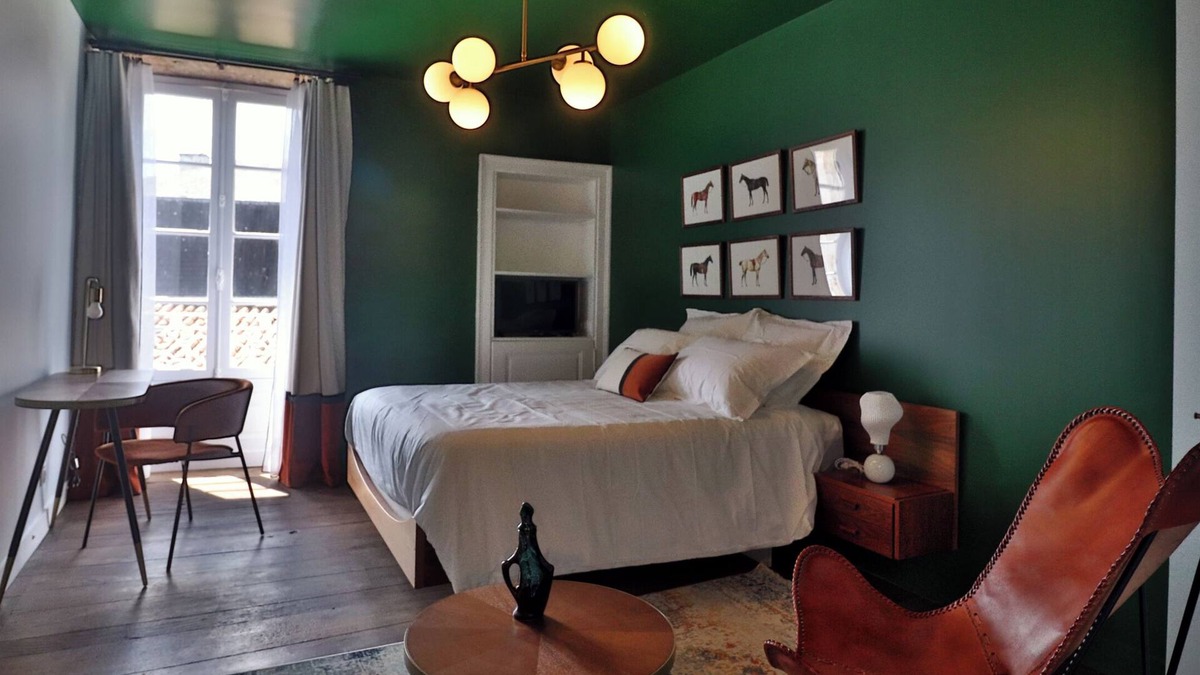 Montbron Hotel | Le25 Parahotellerie