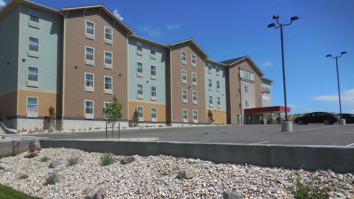 Elko Hotel | Ledgestone Suites Hotel Elko
