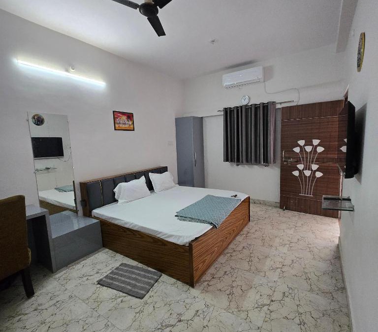 Jabalpur Apartment | Leela home stay - Single room with washroom