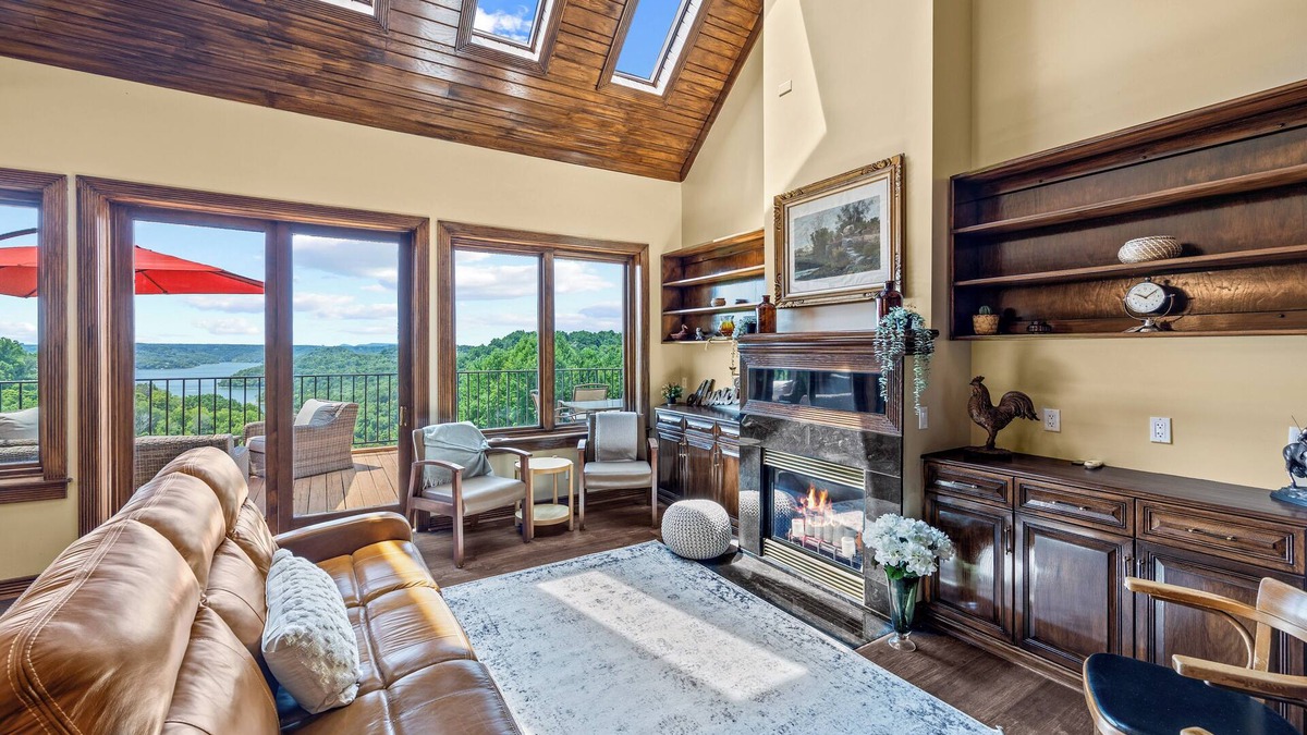 Silver Point House | Leeric Lodge & Resort on Center Hill Lake -Mtn top w/lake Views & Heated Pool