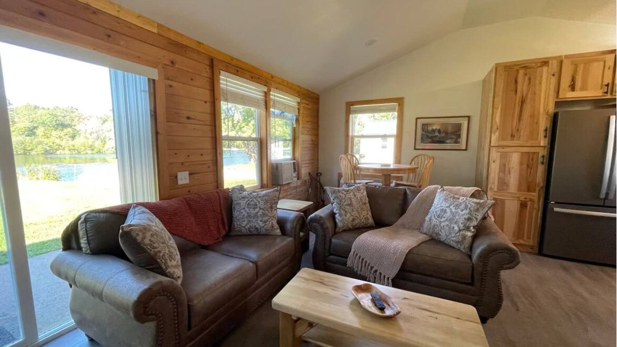 Jim Falls House | Legacy farm waterfront cottage in welcoming Eau Claire with WiFi, AC