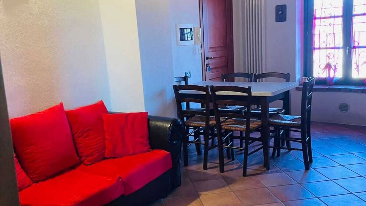 Castelnuovo di Val di Cecina Apartment | Legible Butterfly