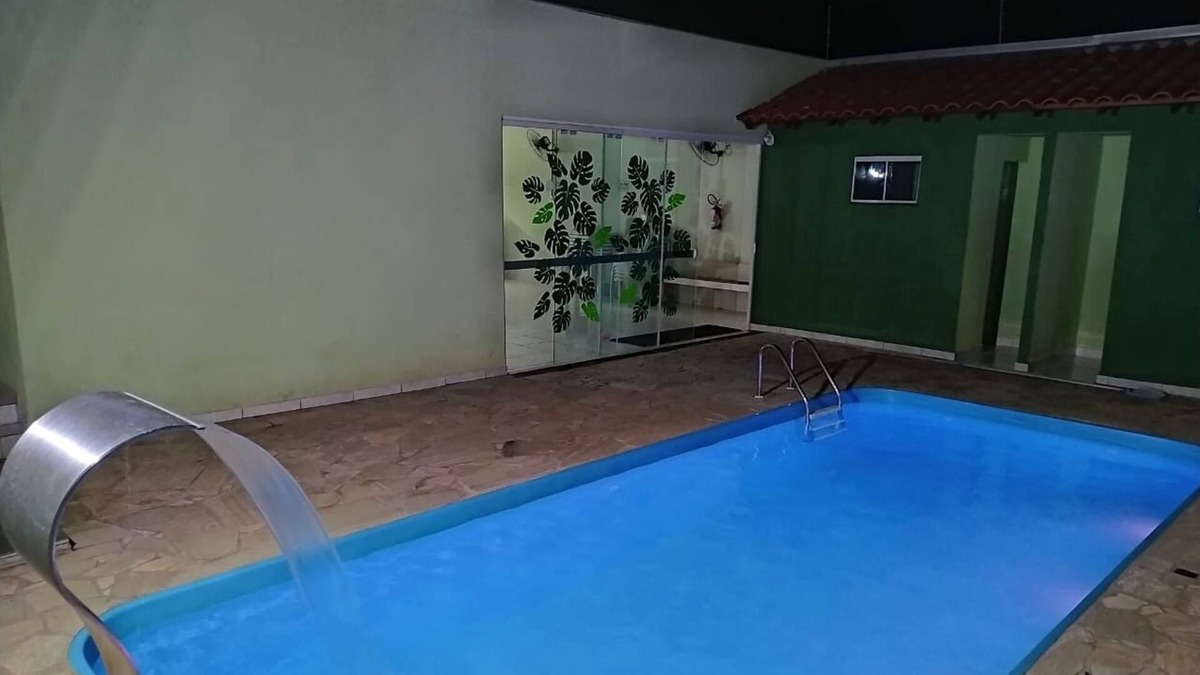 Londrina House | Leisure Space with Heated Pool