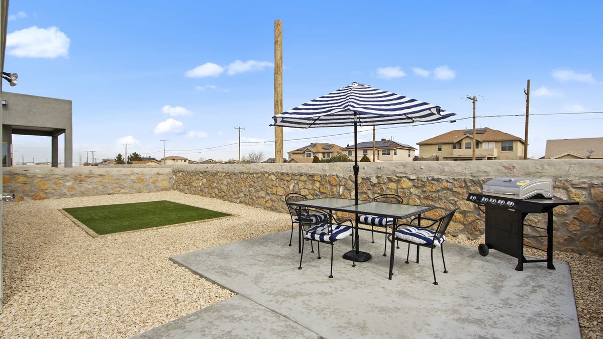 Biggs Field House | Lemington Place- 4br 2bath close to Amazon and I10