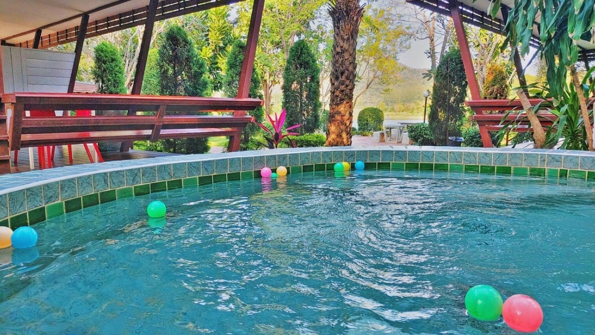 Song Phi Nong Hotel | Lemon Chalet Kaeng Krachan Resort