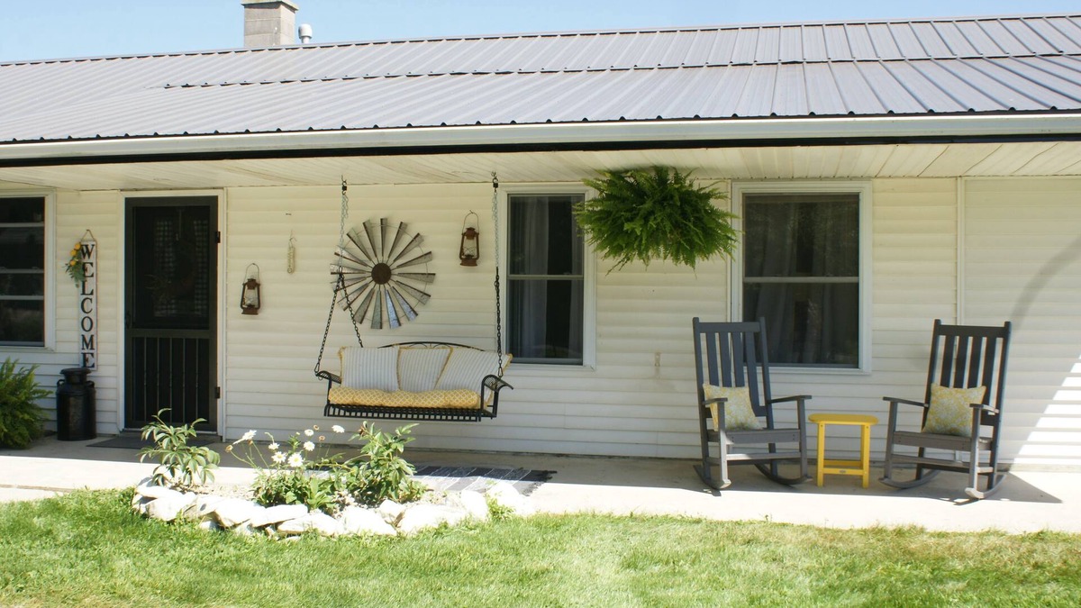 Middlebury Other | Lemon Hill Amish Guest House. . . an Amish themed, whole house experience.