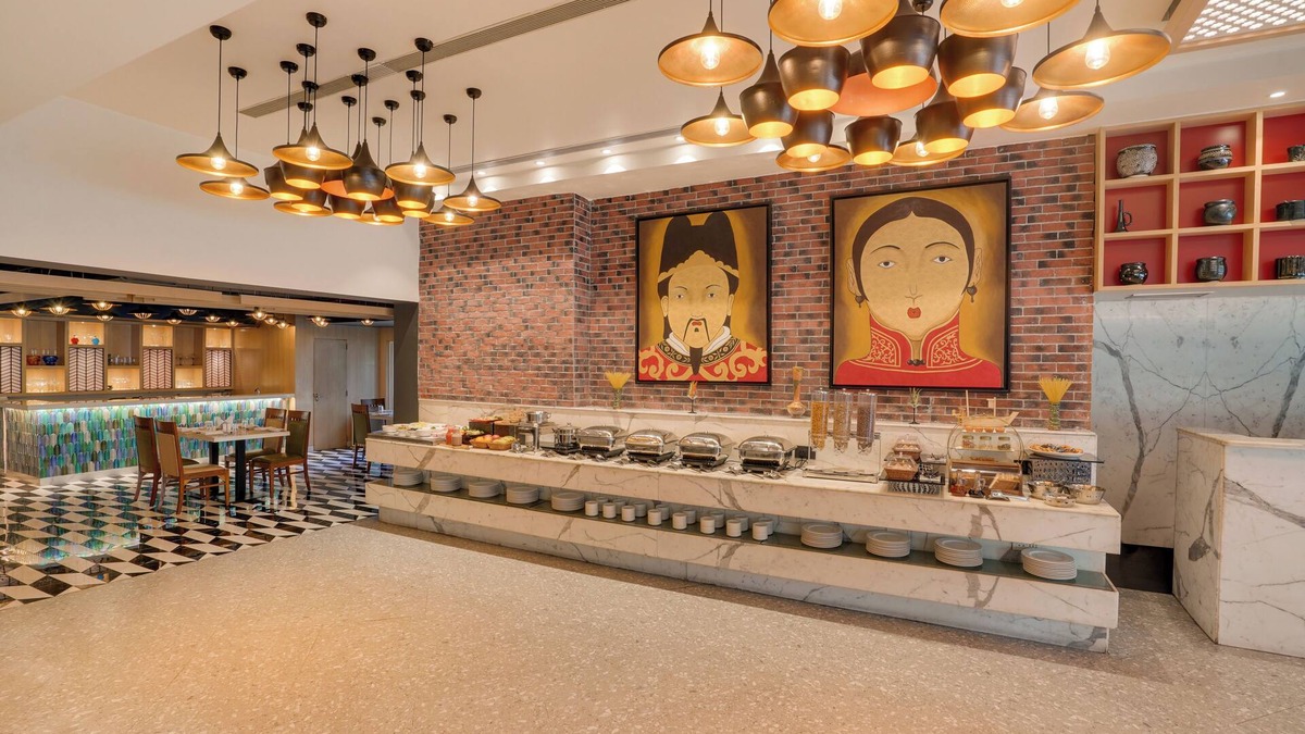 Bistupur Hotel | Lemon Tree Hotel Centre Point Jamshedpur