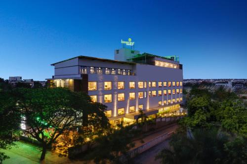 Hubli Hotel | Lemon Tree Hotel, Hubli