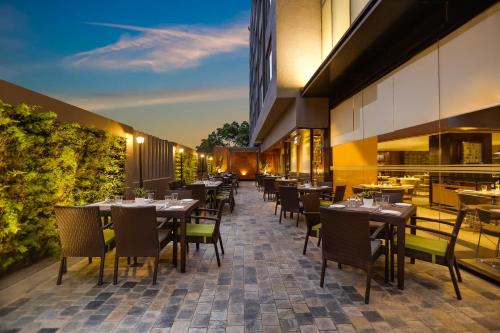 Viman Nagar Hotel | Lemon Tree Hotel Viman Nagar Pune