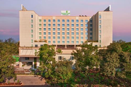 Central Pune Hotel | Lemon Tree Premier City Center Pune
