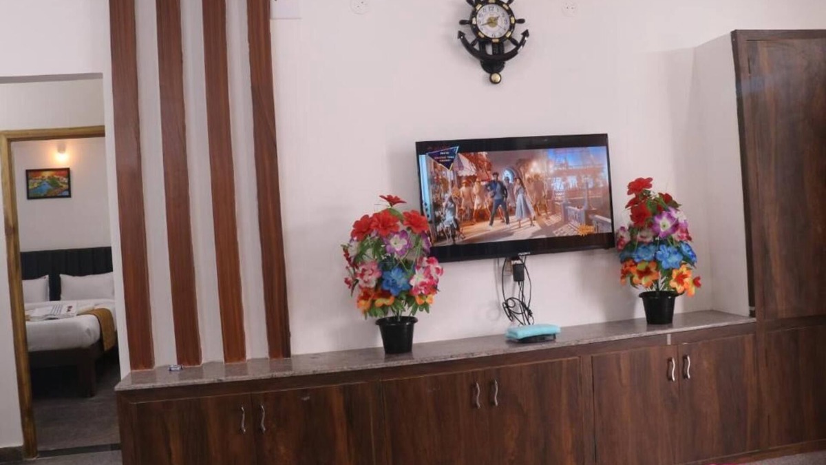 Tirupati Apartment | Leo Home Stay #2n