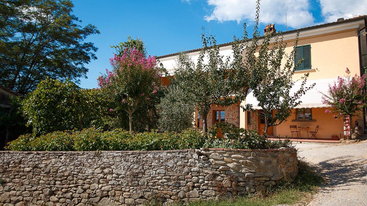 Vinci House | Leonardo's cottage. Typical Tuscan farmhouse in the Vinci countryside