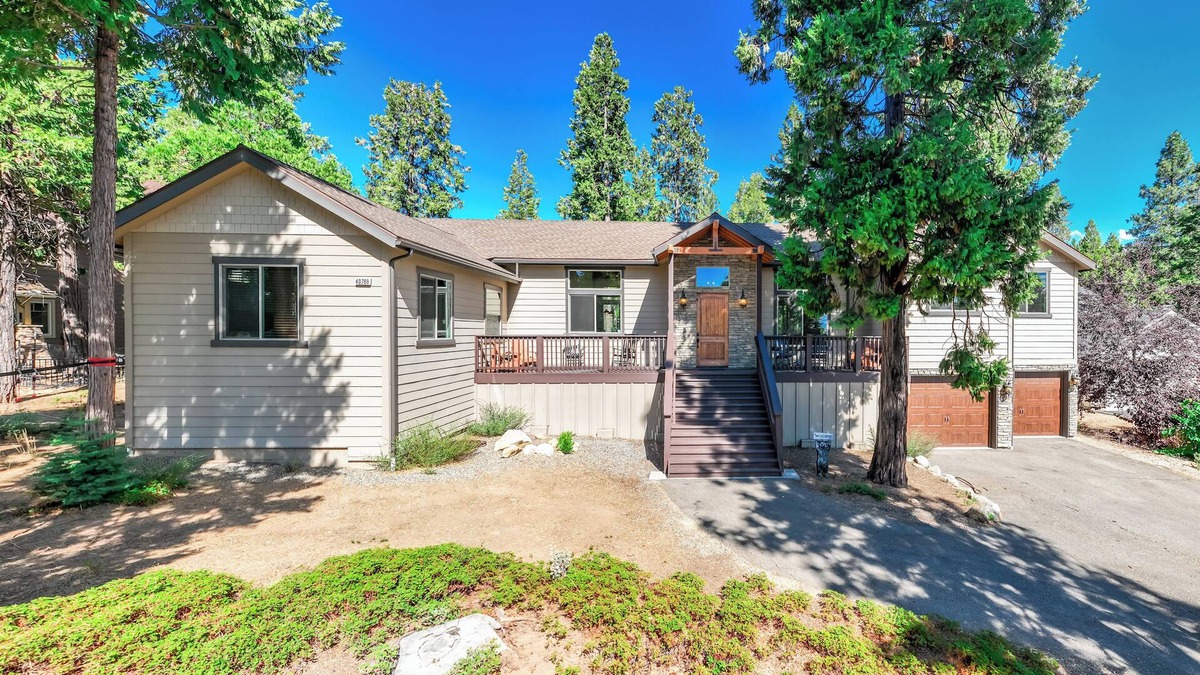 Shaver Lake Cabin | Leopard Lily Lodge ~ Luxe Stays: 2 Suites + AC