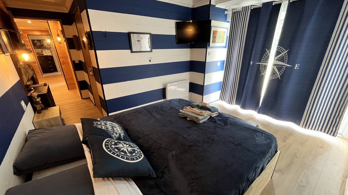 Antoigny House | LES 5 THEMES