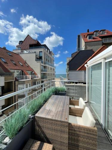 Duinbergen Apartment | Les abeilles