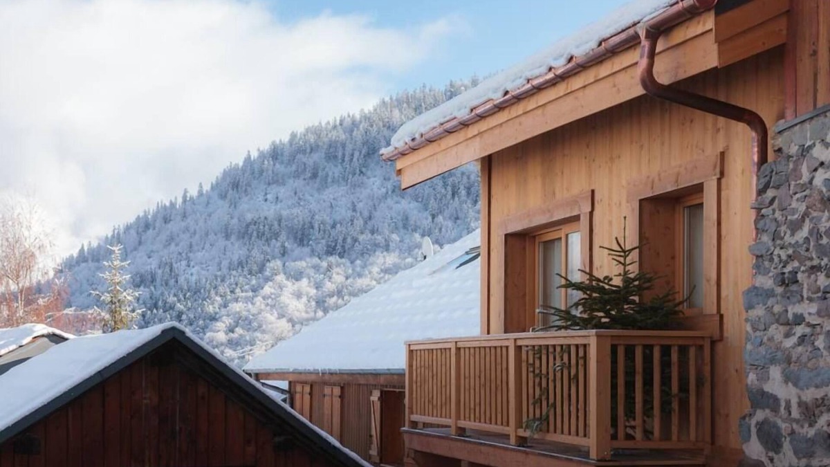 Les Allues Ski Chalet | Les Allues: Meribel farmhouse, renovated in Christmas 2013, 4* rating, Meribel