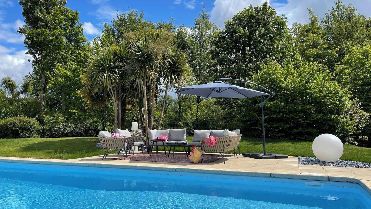 Suce-sur-Erdre Bed & Breakfast | Les Arbres Rouges