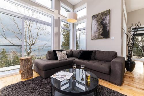 Petite-Riviere-Saint-Francois Ski Chalet | Les havres du Massif AUB-150