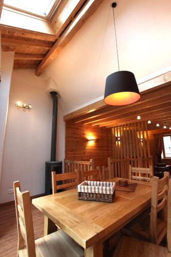 Villar-d'Arene Apartment | Les Cabasses 6 - Accommodation in a village house