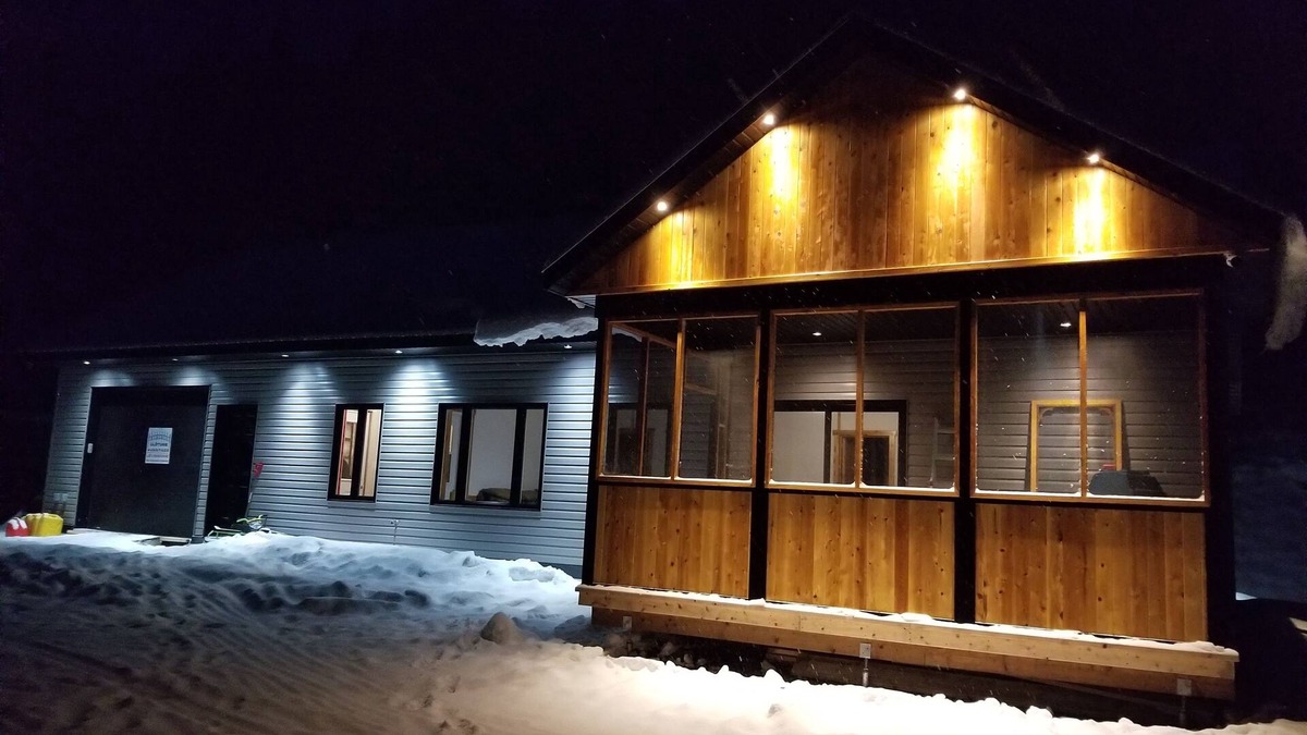 Lamarche Ski Chalet | Les chalets Amarok, presents the warm-footed chalet, an outdoor paradise!