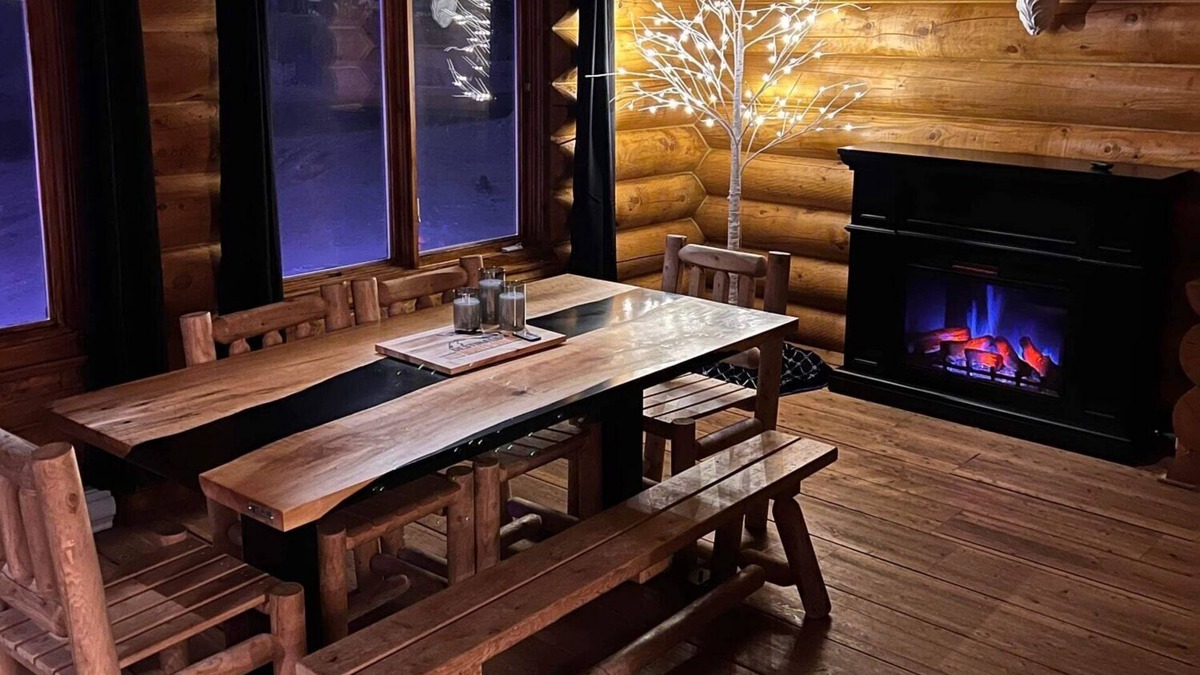 Saint-David-de-Falardeau Ski Chalet | les chalets en bois rond disponibles à la location en toute saison.