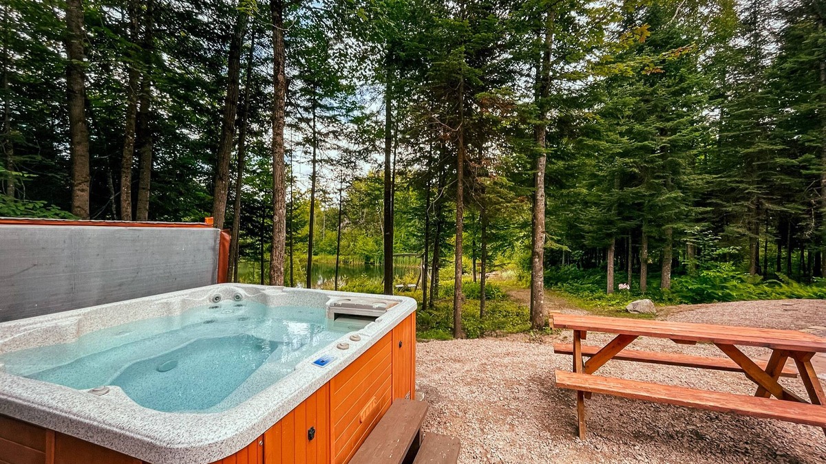 Lac-Sergent Ski Chalet | Les Chalets Tourisma - Le Colibri