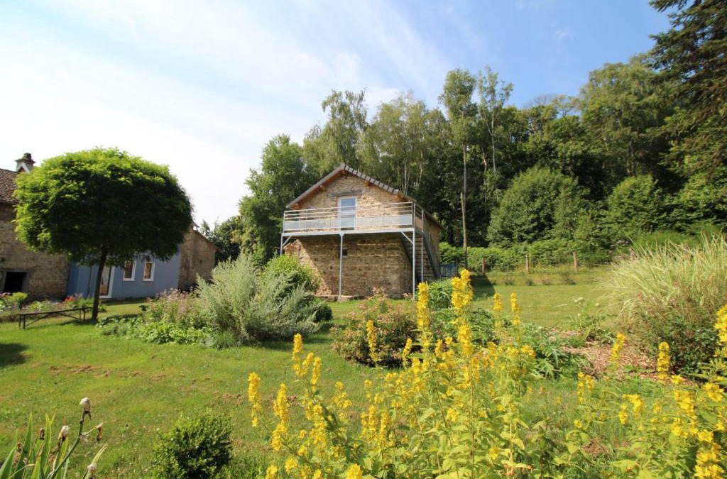 Bersac-sur-Rivalier Bed & Breakfast | Les chambres du jardin d'helene