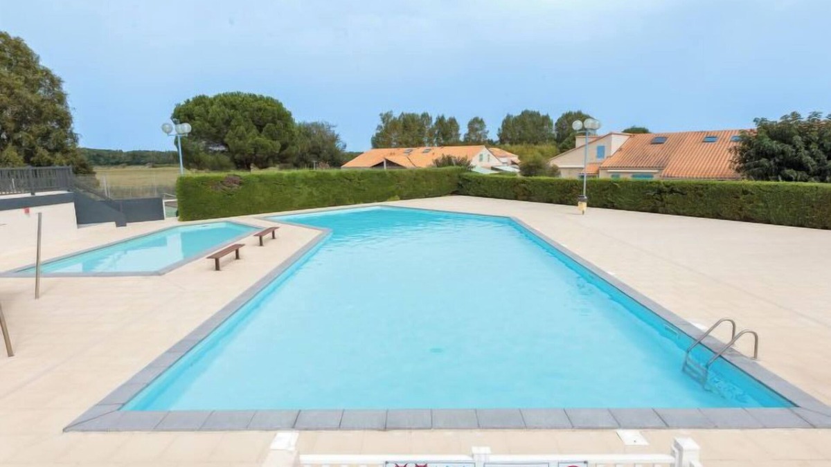 Les Mathes House | Les Charmilles by Interhome