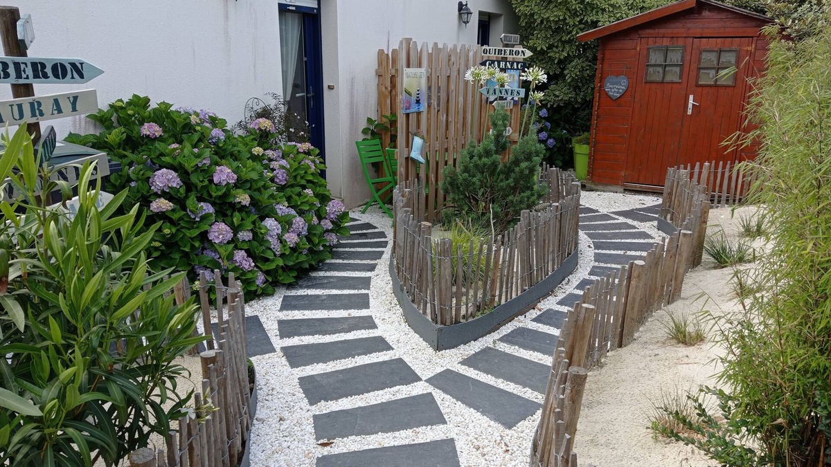 Plougoumelen House | Les Gîtes de PEN VRAZ *, Les P'tits Matelots 5 minutes from the coastal paths.