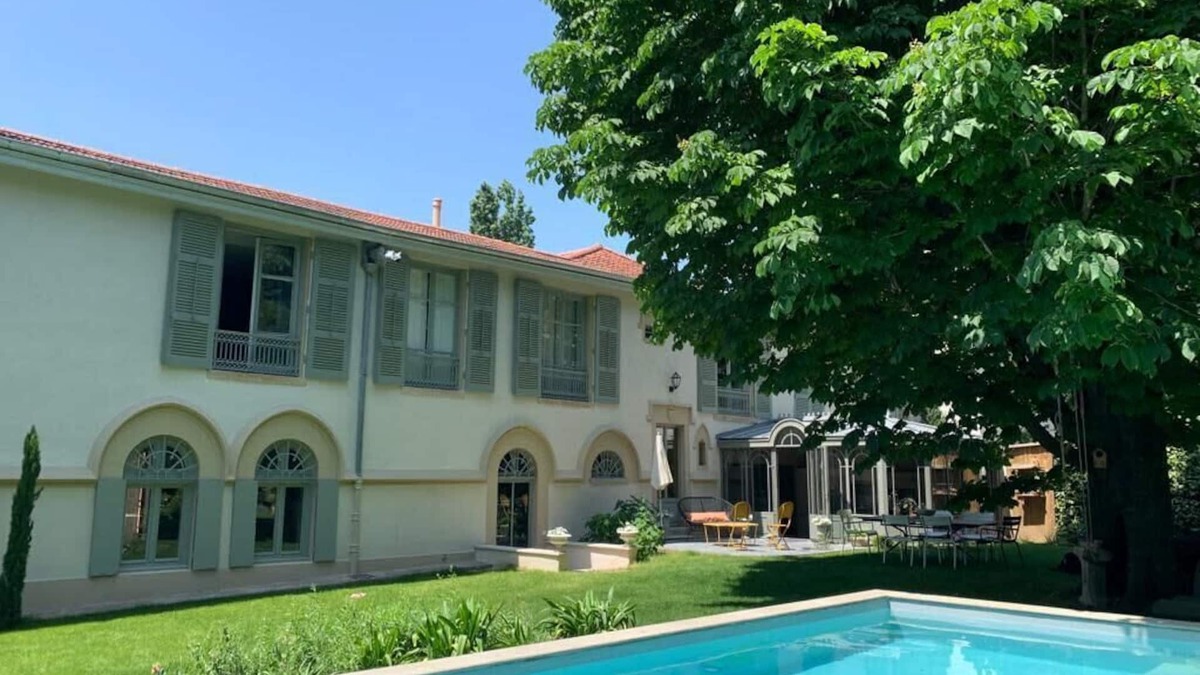 Montessuy Villa | Les Gargouilles - House with crazy charm heated pool and garden