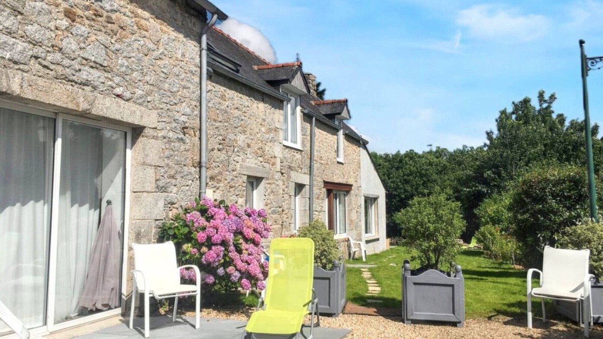 Huelgoat House | Les Gites du chaos d'Huelgoat – Renovated Former Bakehouse