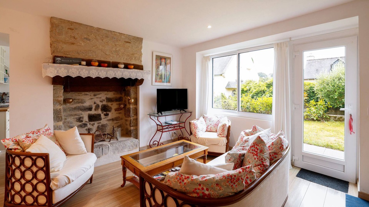 Huelgoat House | Les Gites du chaos d'Huelgoat - Quiet Breton House in City Center