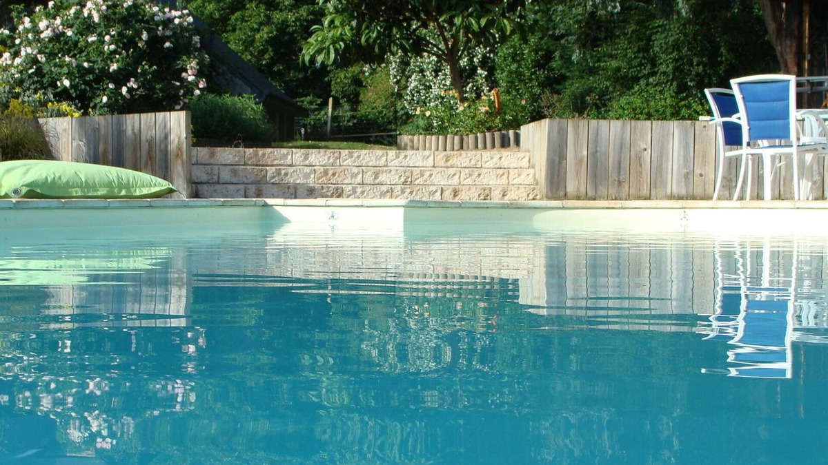 Saint-Alban House | Les Golfeurs, character gîte, with swimming pool, twenty minutes from the seaside