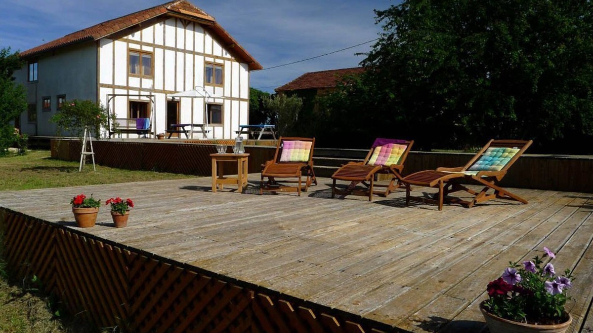 Plaisance House | Les hauts de Saint Christaud: large gite overlooking the Pyrenees