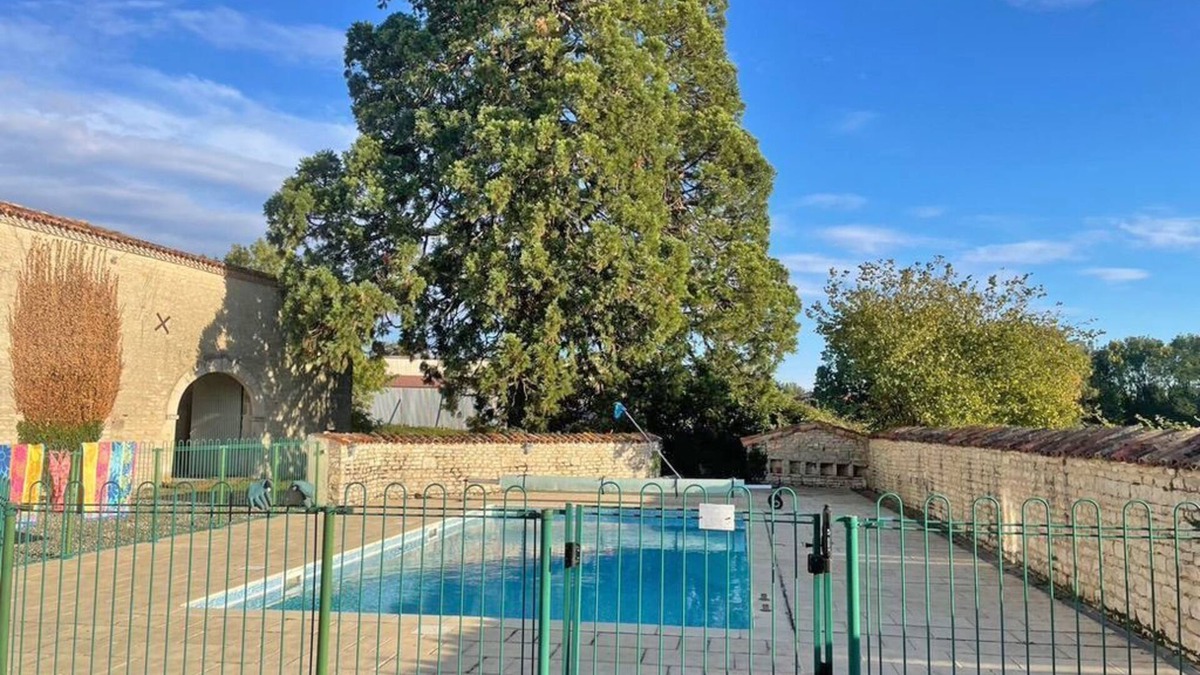 Villemain House | Les Hirondelles lovely house set in South West France
