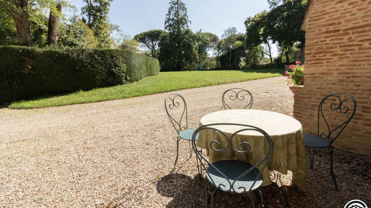 Dremil-Lafage Other | Les Loriots - Drémil-Lafage